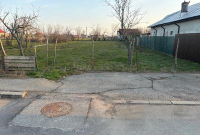 Teren Construcții intravilan de 1000 mp, în Aluta