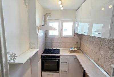 Dristor/Auchan Vitan/Bloc Reabilitat/Loc Parcare/Ap 2 Camere Modern la Cheie/ - 11