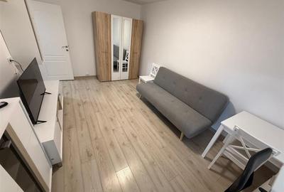 Apartament cu 2 camere decomandat în Podul de Fier
