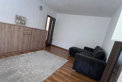 Apartament cu 3 camere nedecomandat în Șagului