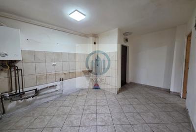 Apartament 2 camere de vanzare parter SU 51 Deva Al. Constructorilor - 3
