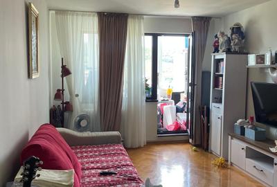 Apartament cu 3 camere decomandat în Alexandru cel Bun