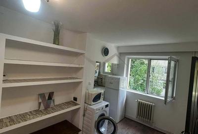Apartament cu 2 camere nedecomandat în Tătărași