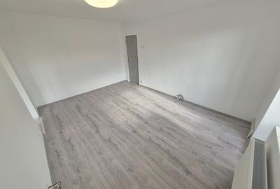 2Cam--Sagului-7 Min de Spitalul Judetean--Renovat--45MP-75.000 Euro!Neg - 3