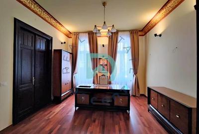 Apartament cu 3 camere decomandat, mobilat în 15 Noiembrie