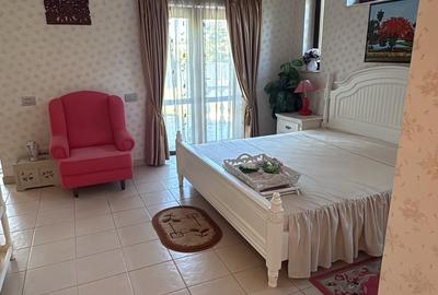 Sanctuarul luminii de la Snagov: Rafinament, natură și design interior de autor - 10