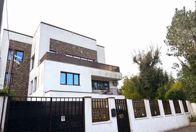 PROPRIETATE SPAȚIOASĂ, IDEALĂ PENTRU FAMILIE ZONA  METROU LAMINORULUI - 13