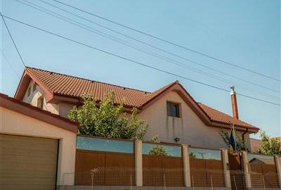 Casa Extraordinara în Lazu. Spatiu, Calitate și Confort la Superlativ - 2