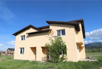 Vila cu 2 duplexuri in Cristian strada I C Bratianu - 2