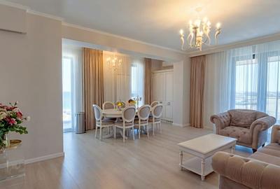 Apartament cu 3 camere decomandat, mobilat în Faleza Nord