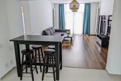 Apartament cu 3 camere decomandat în Noua