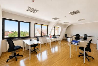 Birou, de 44.50 mp, în Central