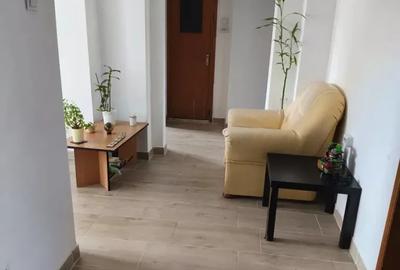 Apartament cu 3 camere decomandat, mobilat în Muncii