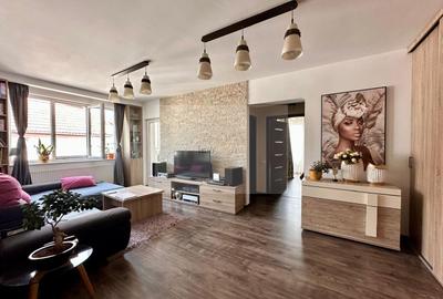 Apartament cu 3 camere decomandat, mobilat în Central