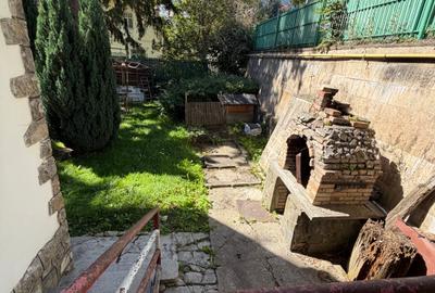 Vilă istorică de vânzare  Castel Aura Buzescu Bușteni  str. Victoriei nr. 11 - 14