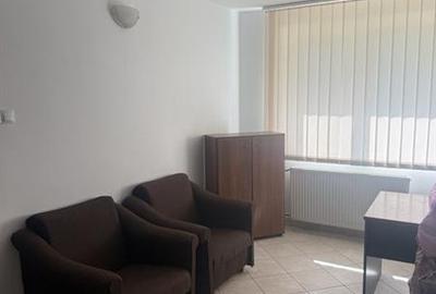 Apartament cu 2 camere semidecomandat, mobilat în Nord