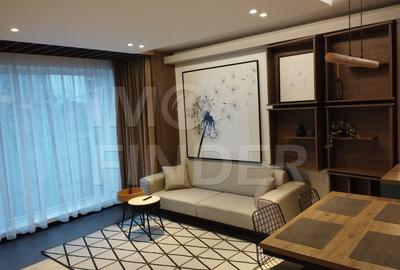 Apartament cu 2 camere semidecomandat, mobilat în Central