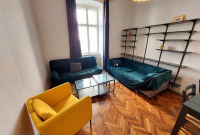 Apartament cu 3 camere decomandat în Central