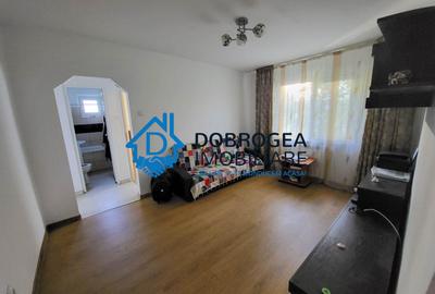 Apartament cu 4 camere semidecomandat, mobilat în Spitalului