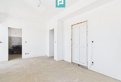 Casă individuală cu 6 camere în Dumbrăvița