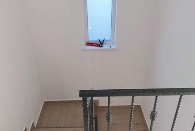 FARA COMISIOANE casa cu 4 - 5 camere P+1+pod 2 placi terasa cam tehnic la cheie - 20