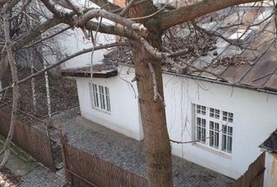 Inchiriere casa 2 camere renovata curte 100mp Cotroceni metrou Eroilor - 17