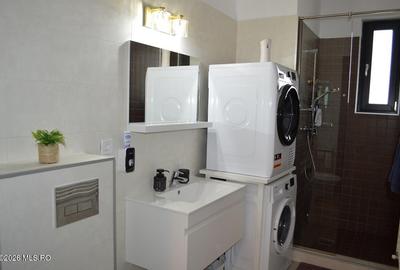 Fratii Golesti - McDonald's - Apartament 3 Camere cu Garaj - 10