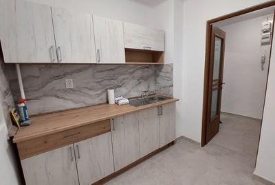 Bd. Chisinau , statia Pictor Harlescu, bloc stradal, reabilitat - 1