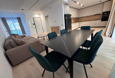 Apartament cu 3 camere, mobilat în Aviatorilor
