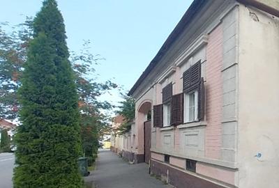 Râșnov, casă săsească cu teren generos. - 1