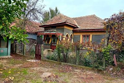 Casa de vanzare cu 4 camere Proprietar-22000Euro - 1