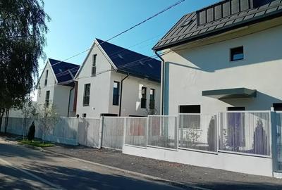 Casă cu 5 camere în Străulești