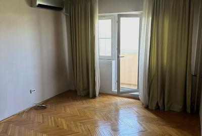 Vânzare apartament 3 camere decomandat - 1