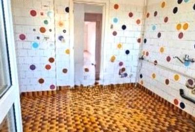 4 camere decomandat, etaj 2, vedere Casa Poporului, Calea 13 Septembrie - 5