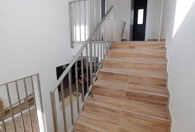 🏡 Vilă 5 camere cu mansardă și garaj, curte 350 mp, mutare imediată - 7