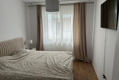 Apartament cu 3 camere decomandat, mobilat în Girocului