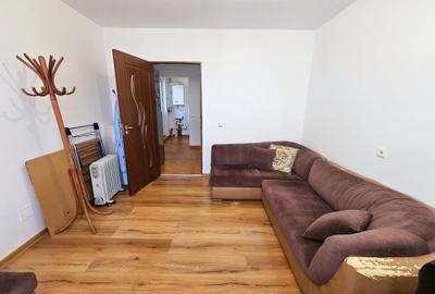 Vanzare apartament 3 camere, bloc cu acoperis, parcare, zona Buna Vestire - 11