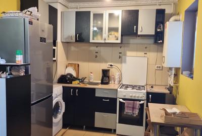 Apartament cu 2 camere semidecomandat, mobilat în Berceni