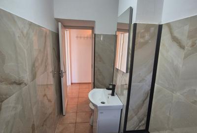 Închiriez apartament 1 camera etajul.1 - 4