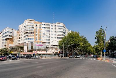 Apartament 3 camere transformat in 2 camere – Bd. Cosminului - 29