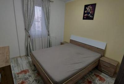 Apartament cu 3 camere,etaj intermediar,parcare subterana,zona  Eroilor - 8