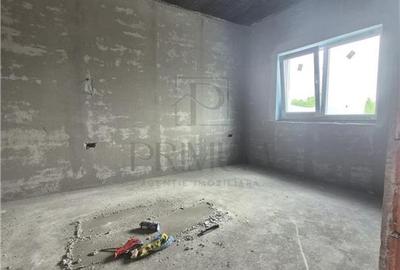 Duplex pe parter - 2 dormitoare - 2 bai - zona in dezvoltare - 8