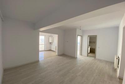 Apartament cu 3 camere semidecomandat în Popas Păcurari