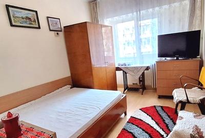 Apartament 3 camere decomandat, centrala termica, 2 bai, etaj 2, Galata - 1
