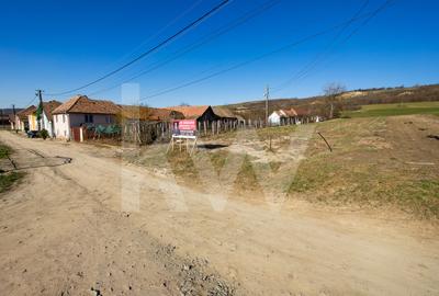 Teren Construcții intravilan de 1152 mp, în Ruși