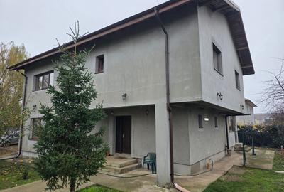 Vila cu 4 .camere 3. bai --249 mp utili - teren 881mp - 1