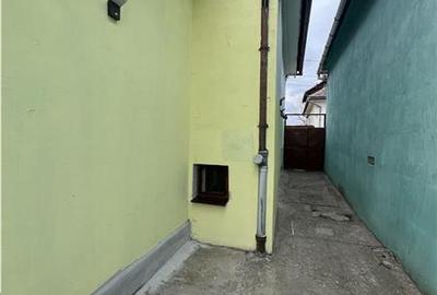 Casa individuala renovata cu 4 camere si teren 209 mp zona Terezian - 23