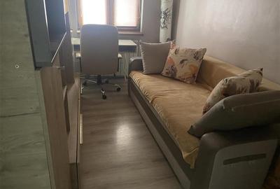 Apartament 4 camere , zona Piata Moldovei -Scoala nr 2 , decomandat 80 mp , imbu - 3
