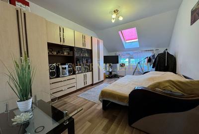 Apartament 2 camere decomandat, zona Soarelui