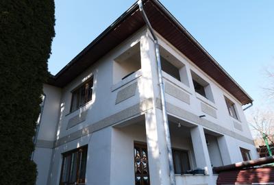 Vanzare casa D+P+1+pod si 519 mp teren in Piatra Neamt compusa din 2 apartamente - 10